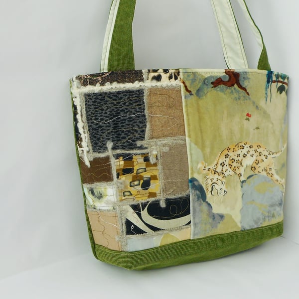 Patchwork velvet shoulder bag with 2 straps and zip fastening