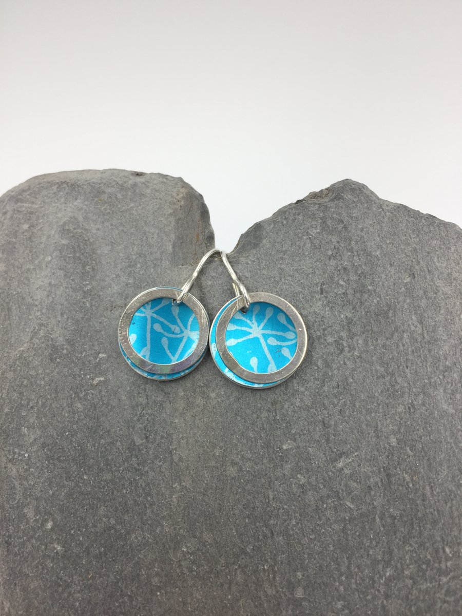 Anodised aluminium and silver ring cow parsley earrings in turquoise