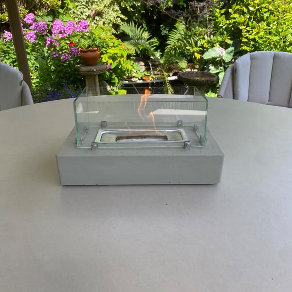 Handcrafted Concrete Tabletop Fire with Glass Surround – 14 x 8 Inch 