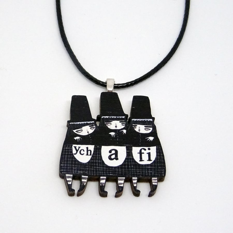 'YCH A FI' Welsh Ladies Wood necklace.