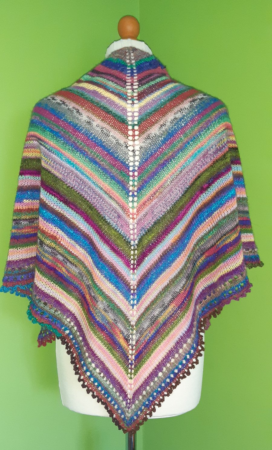 Stash Buster 4 ply Shawl Pattern. Knitting Pattern. PDF Knitting Pattern