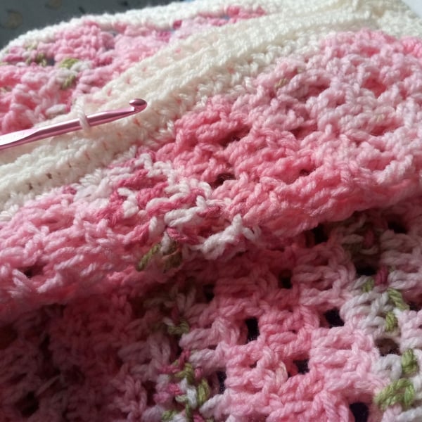 Vintage-Style Blossom Baby Blanket  - Lap blanket - Springtime blanket 