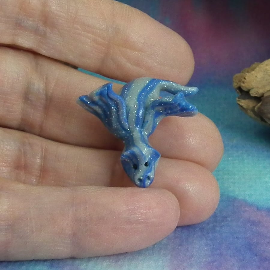 Tiny Fingertip Dragon 'Friel' OOAK Sculpt artist Ann Galvin
