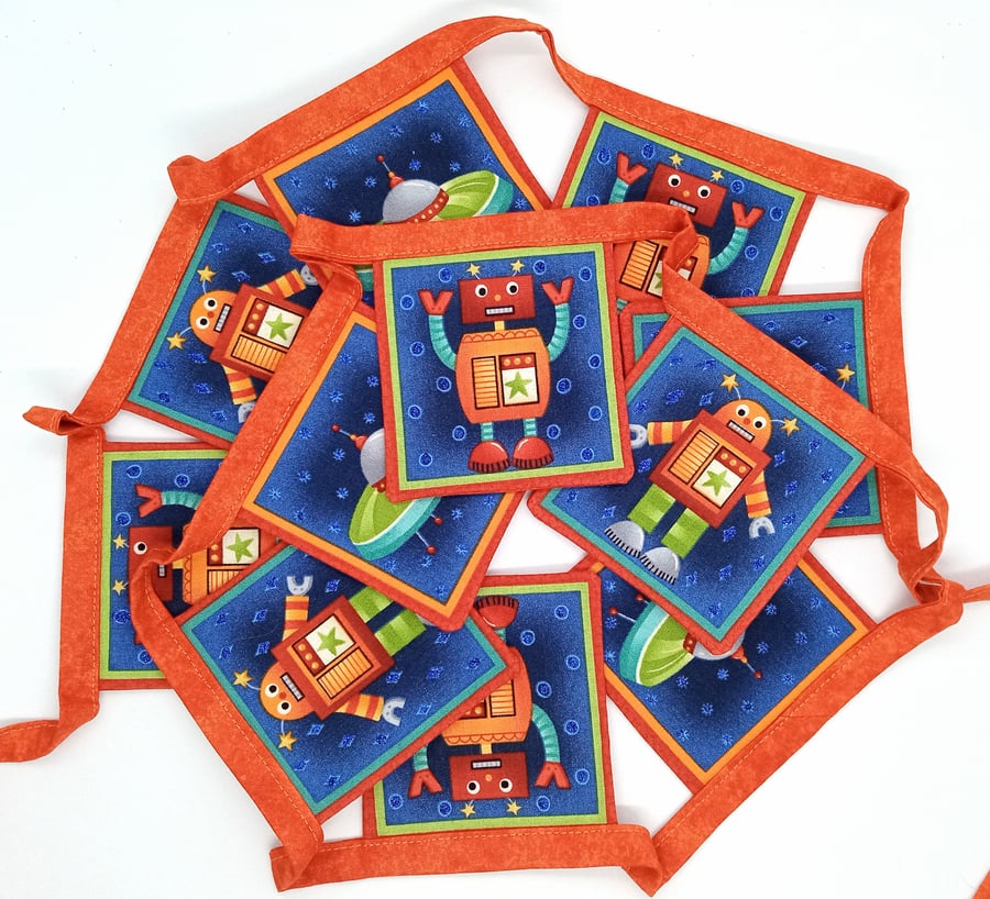 Robot and Spaceship bunting 147