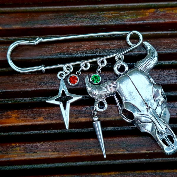 Safety Pin Brooch Badge silver charms alternative emo gothic punk skull star