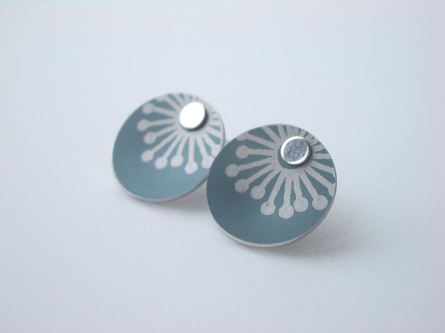 Grey starburst earrings studs