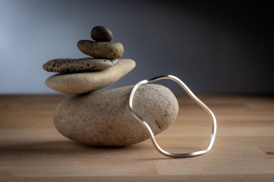 Smooth Wave Bangle