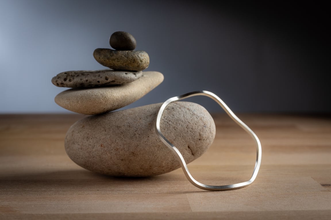 Smooth Wave Bangle