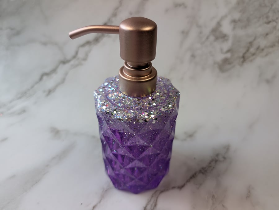 Handmade Resin Soap Dispenser – Lilac Sparkle with Rose Gold Pump