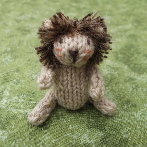 Knitted Lion