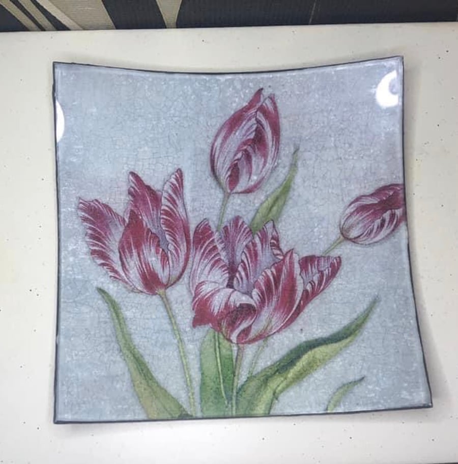 Tulip trinket tray-plate-dish