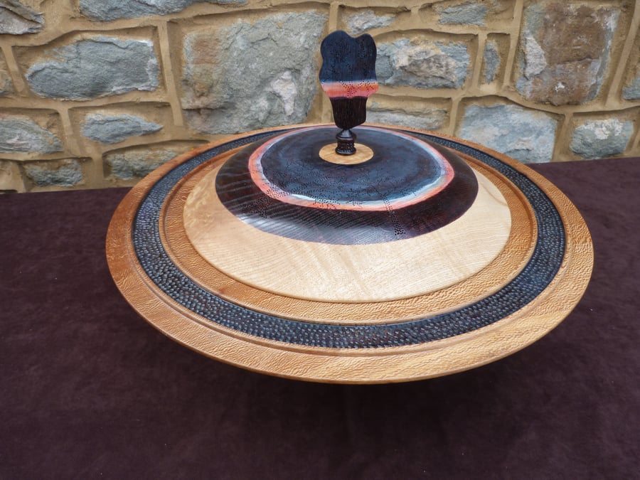 LARGE LIDDED PLATTER