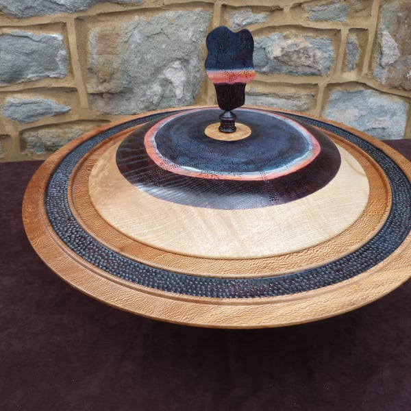 LARGE LIDDED PLATTER