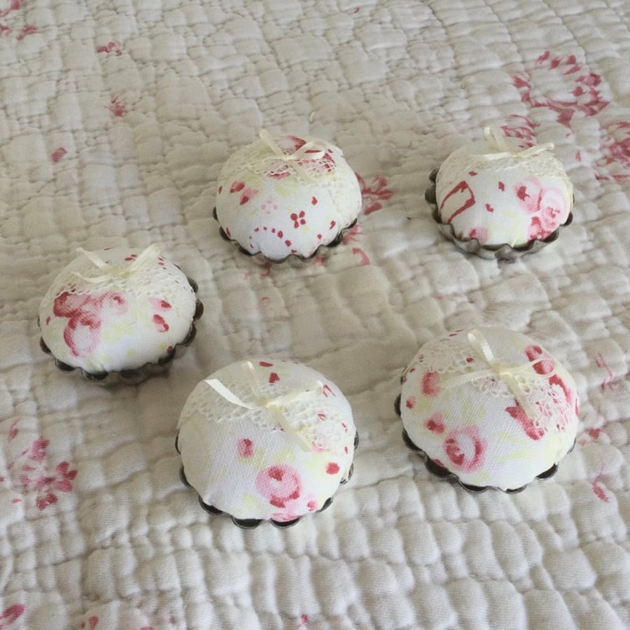  Miniature Pin cushion