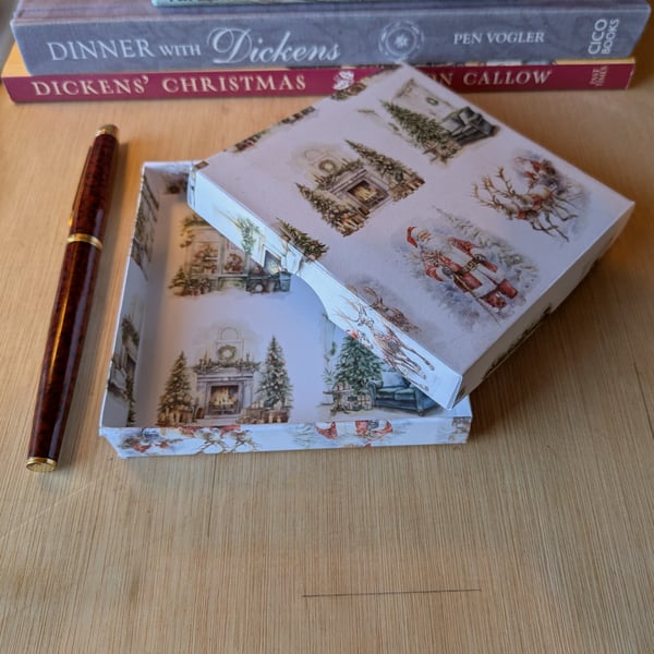 Christmas 'Fireside Santa'- A handmade, ultra-thin, gift box
