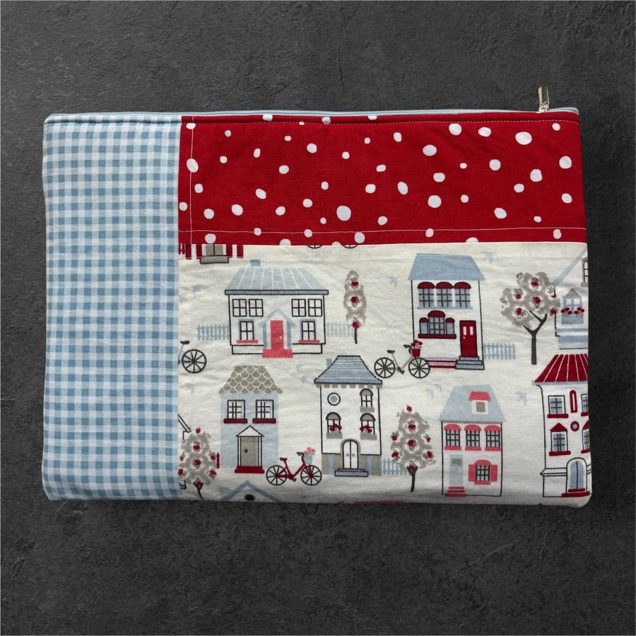 Quilt laptop sleeve in houses print fabric