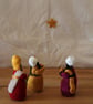Small Knitted Nativity - Image 4