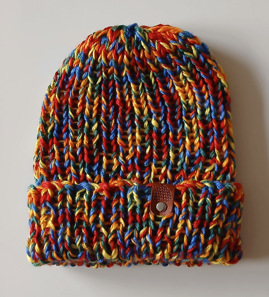 HAND KNIT Ladies Rainbow Ombre Beanie Hat