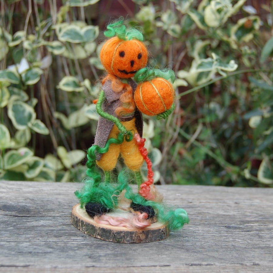 Halloween Autumn decoration, Pumpkin harvest, Autumn Figure 'Jack O Lantern' 