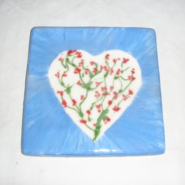 POTTERY DECORATIVE TILE COASTER WITH HEART AND RED FLOWERS