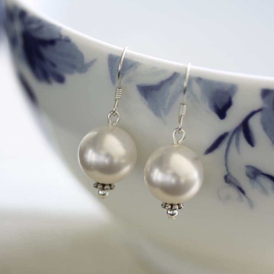 Pearl earrings, Pearl drop earrings, Pearl jewellery