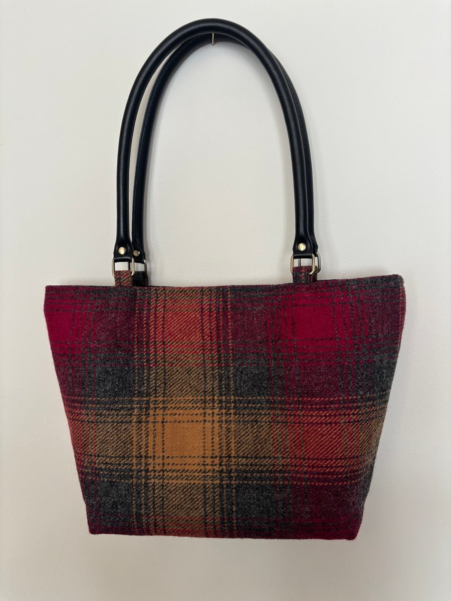 The Fireside structured shoulder bag