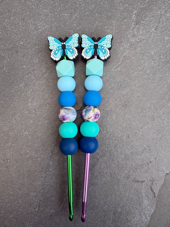 Butterfly silicone beaded crochet hook blue 