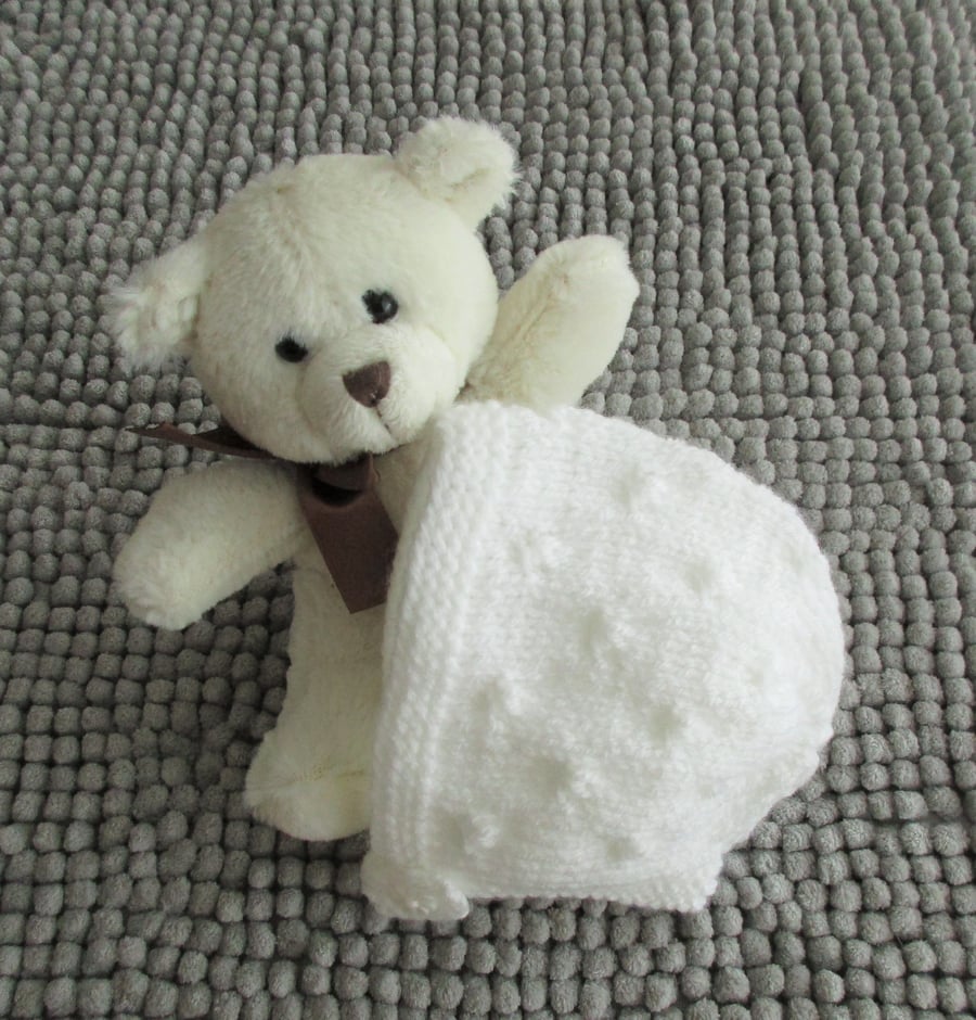 Newborn White Bonnet 