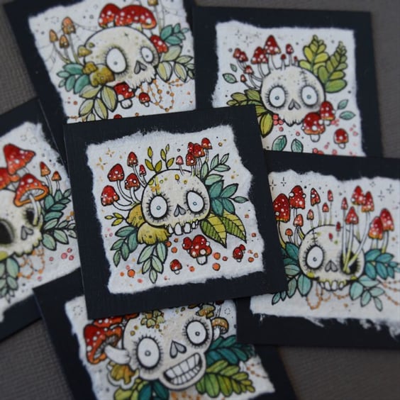 mini fungi skull - original twinchie illustration