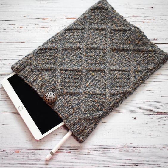 Handknitted iPad Pro 12.9 cover - aran design - blue grey marled wool