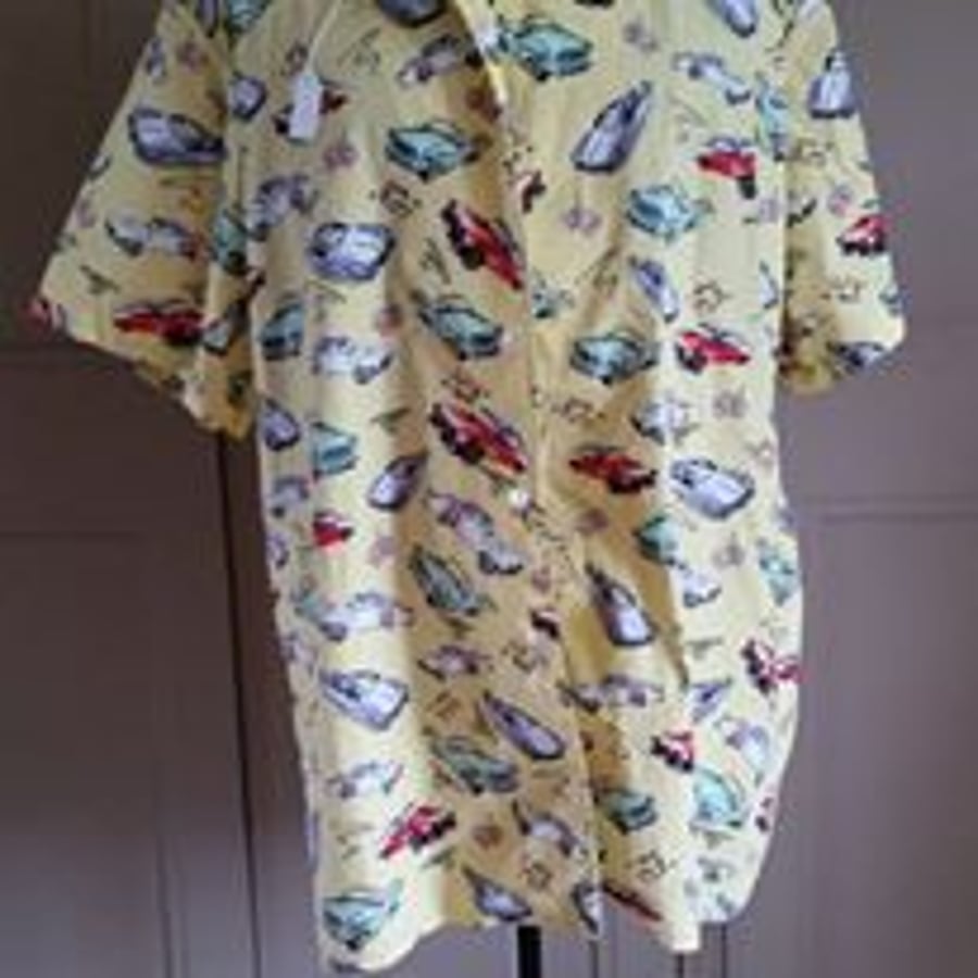 Men's short sleeved shirt made from fabric with classic American cars on