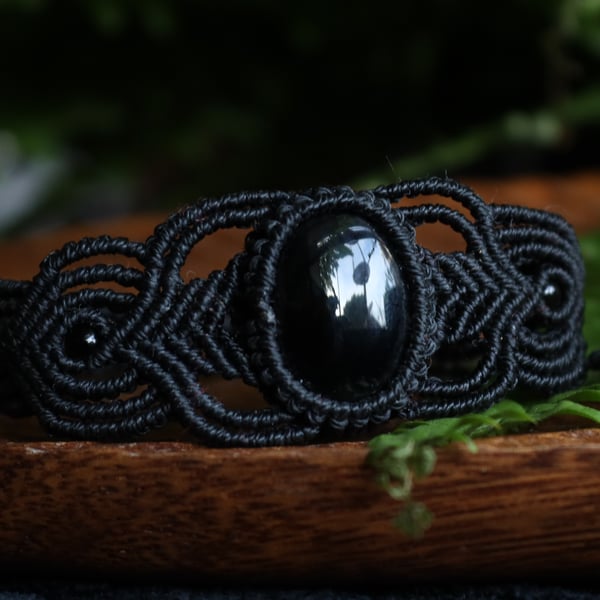 Macrame Bracelet with Onyx