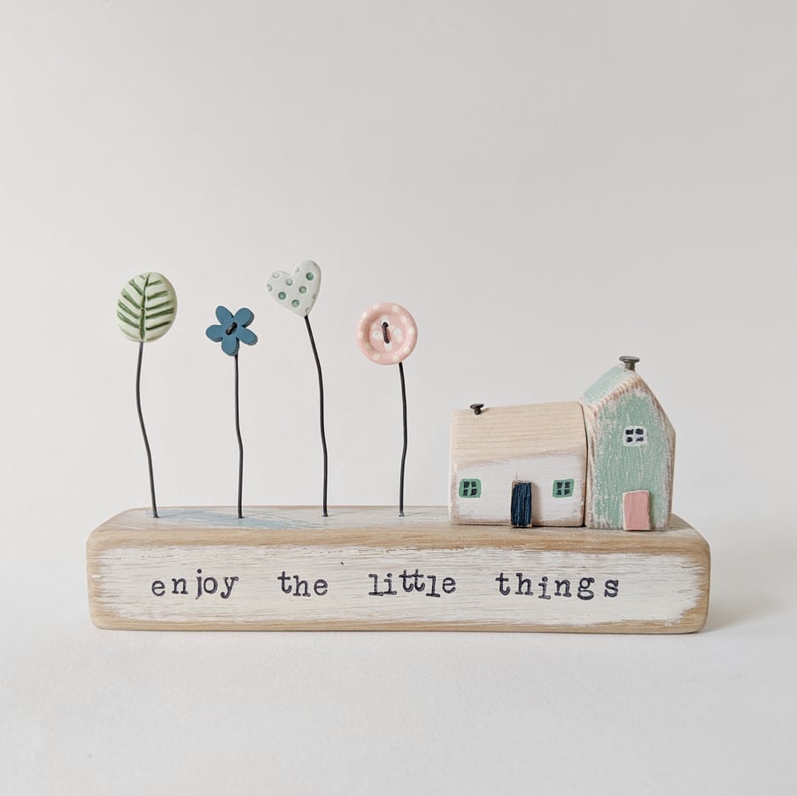 Little Wooden Houses with Clay & Button Garden 'Enjoy the little things'