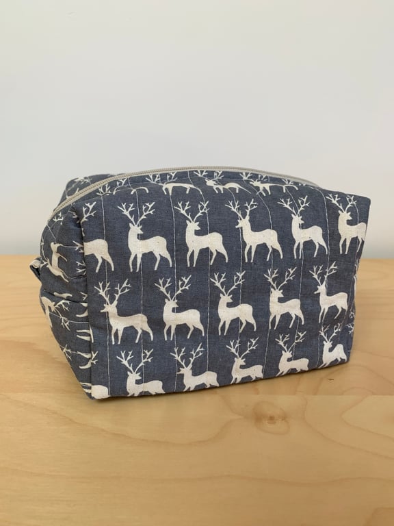 Reindeer Quilted Fabric Box Shape Makeup Bag