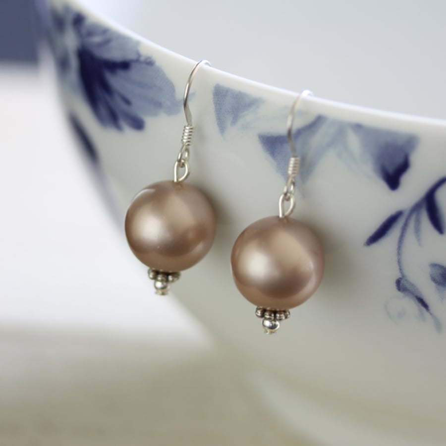 Large pearl earrings, Dangle earrings