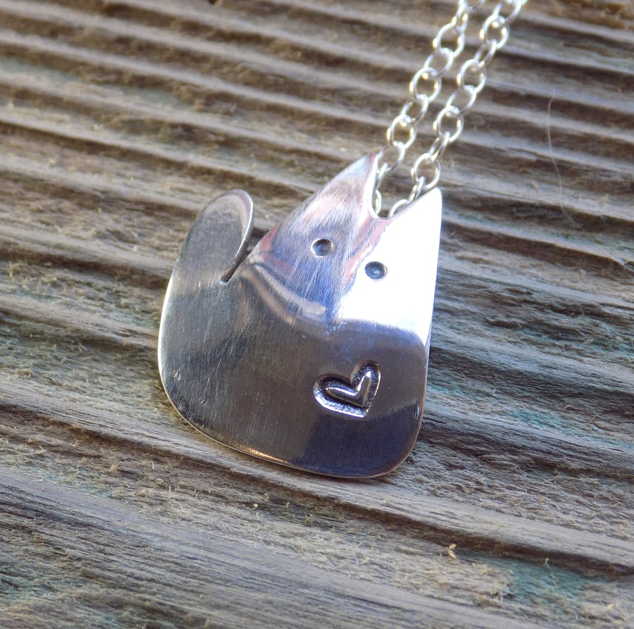 Sterling silver stylised cat pendant