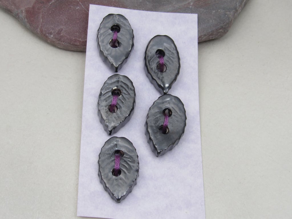 5 Small Leaf Shaped Metallic Pewter Ceramic Buttons