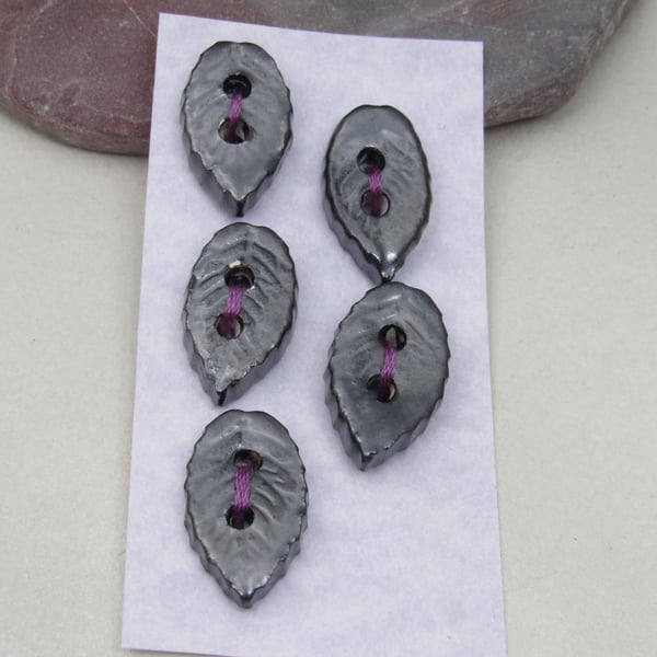 5 Small Leaf Shaped Metallic Pewter Ceramic Buttons