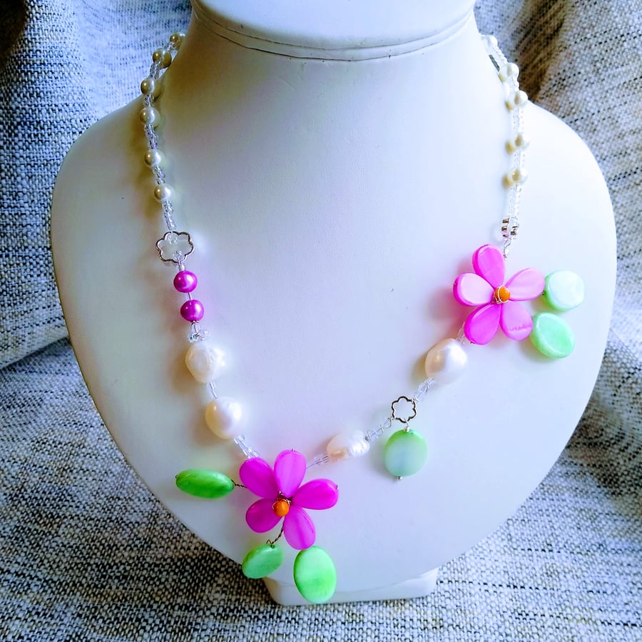 Pearl Floral Beaded Necklace 18 Inch to 20 Inch