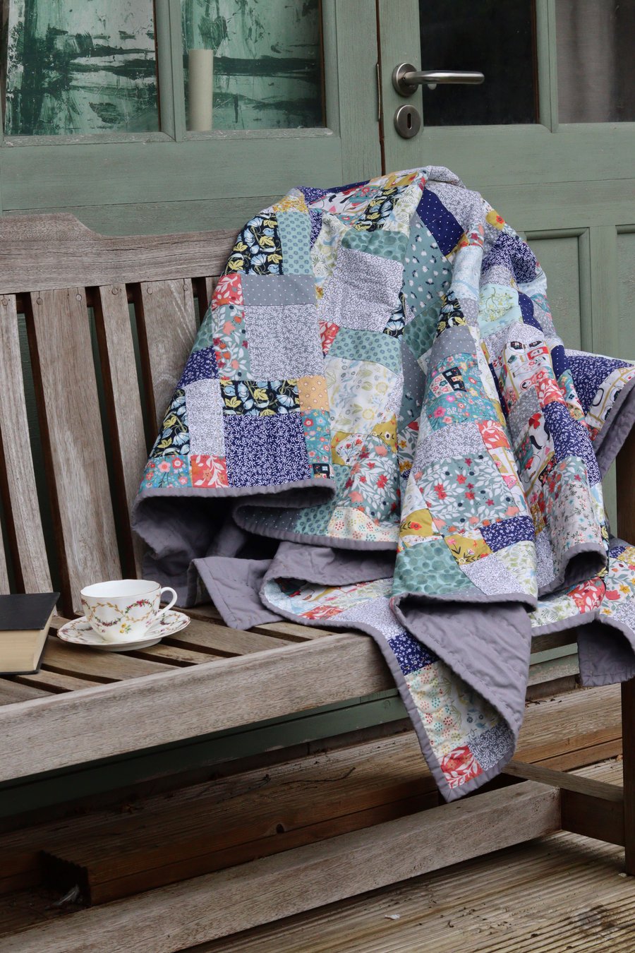 Quilt, single quilt, patchwork quilt, throw, blanket, picnic blanket