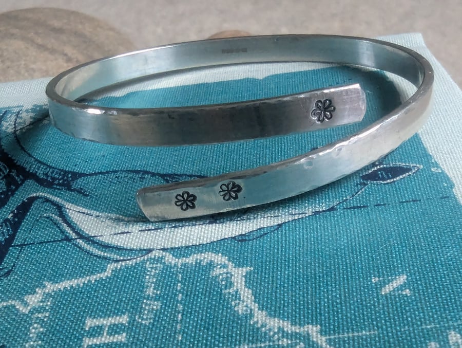 Sterling Silver Bangle, hand-stamped with daisy flowers