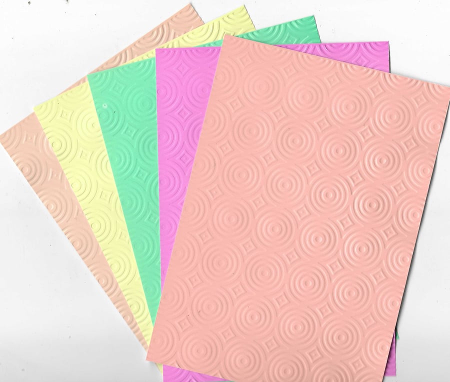 Embossed Card & Paper. 10 Sheets. 5"x7". Assorted Colours. Circles (39)