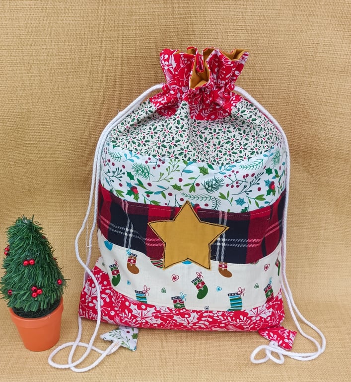 Christmas drawstring bag, Christmas wrapping, Drawstring bags