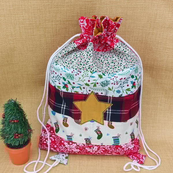 Christmas drawstring bag, Christmas wrapping, Drawstring bags