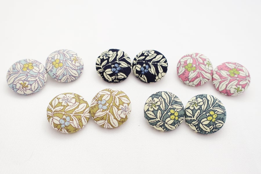 Meadow fabric button earrings 23 mm surgical steel hypoallergenic post