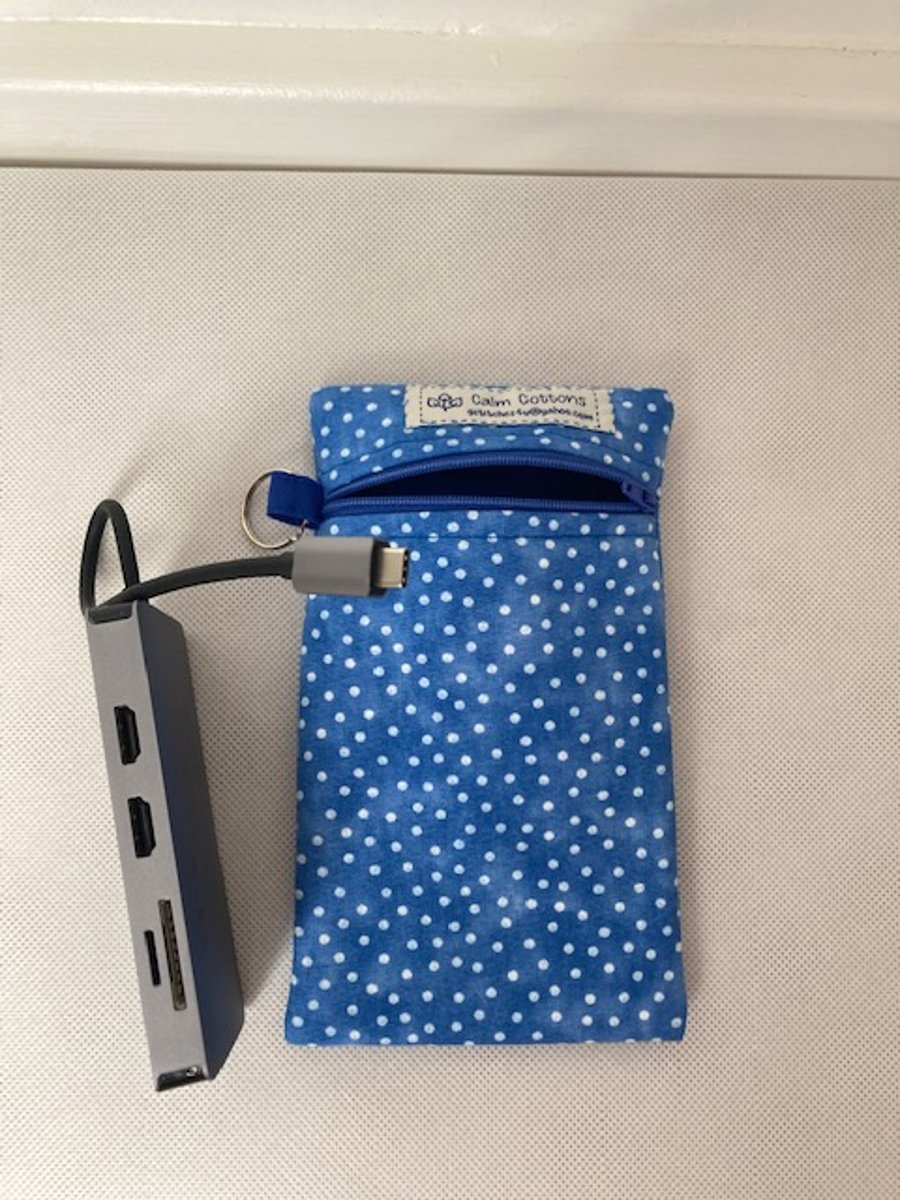 Quilted zipped storage wallet