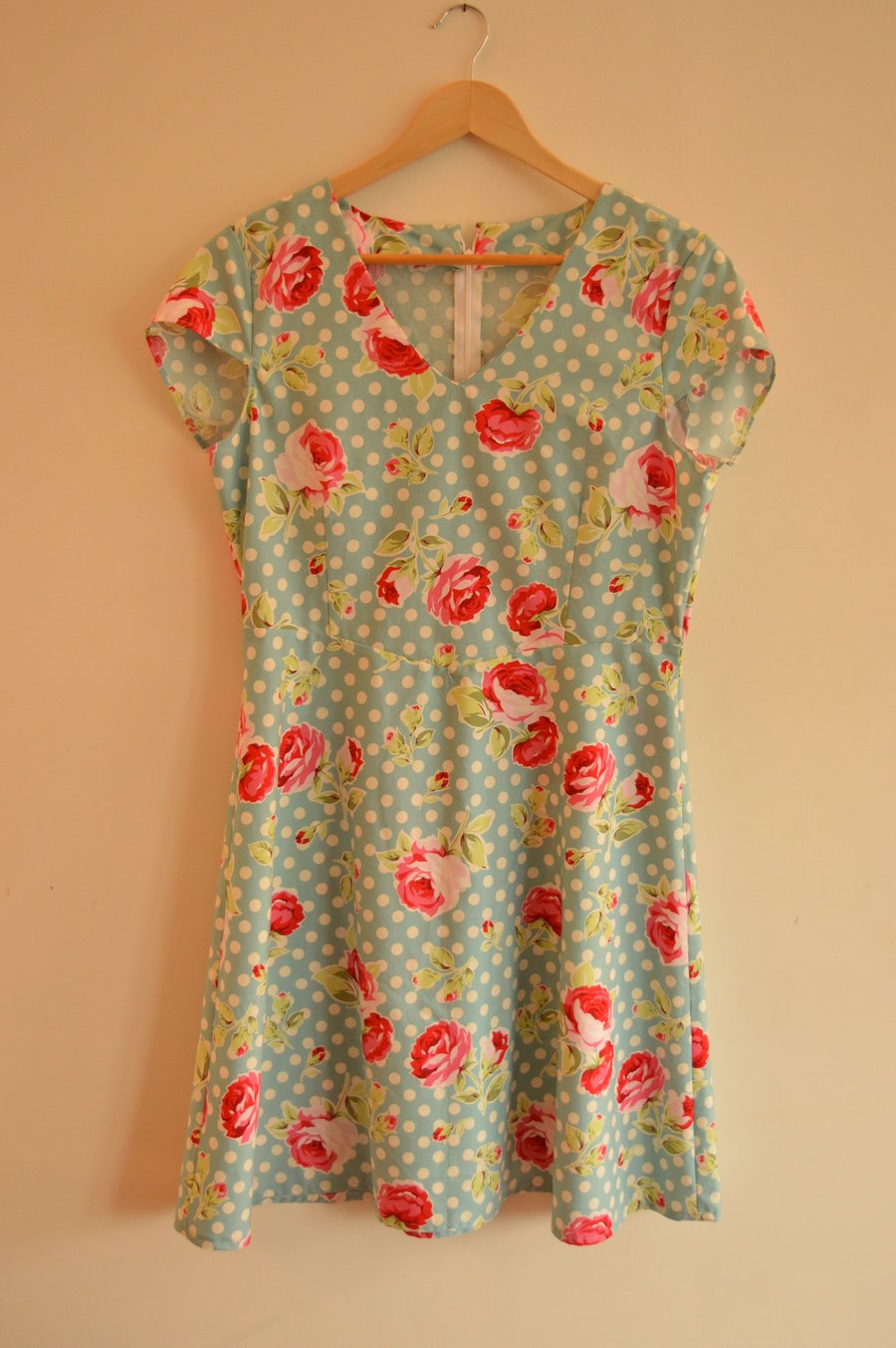 SALE  Floral tea dress in blue and white spots with floral print size 14
