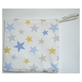 Star Baker Pot Holder Oven Grab Pad Kitchen Mat Blue and Yellow Stars