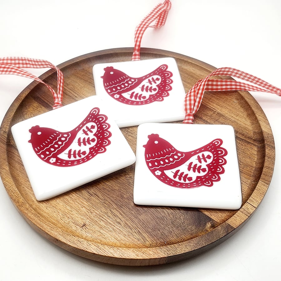 Fused Glass Folkart Hen Hanging Decoration, Kitchen Ornament, Christmas Tree