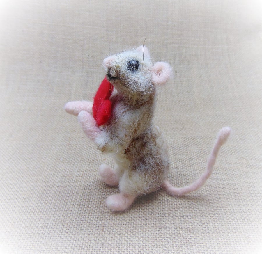 Small Valentine Gift, Wool Mouse Figurine, Felted Animal Ornament, Soft Mouse